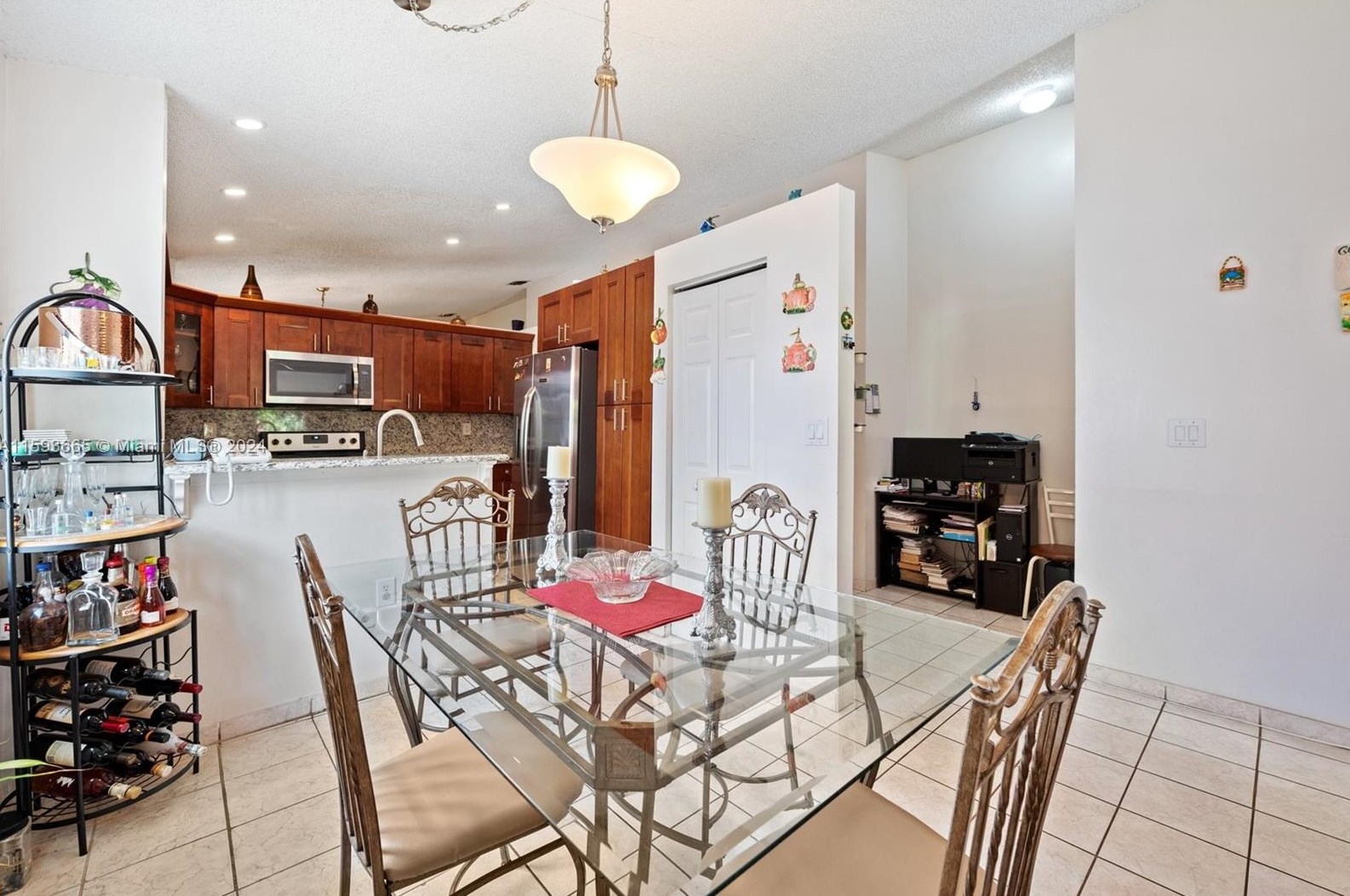 201 203 Ave, Hollywood FL  33029-3415 exterior