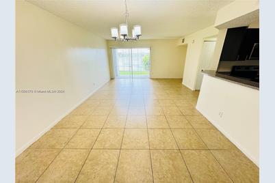 3473 NW 44th St #103 - Photo 1