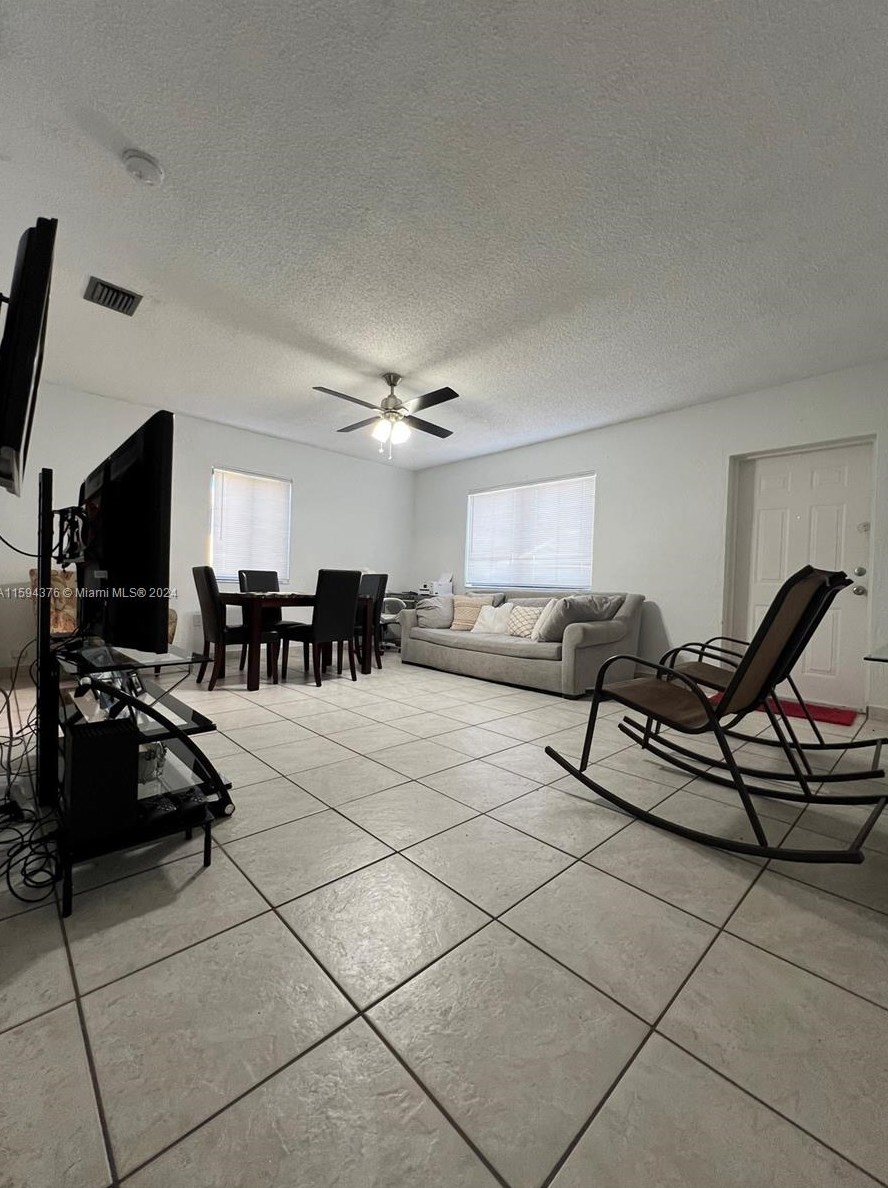 50 28th St, Hialeah FL  33010-1712 exterior
