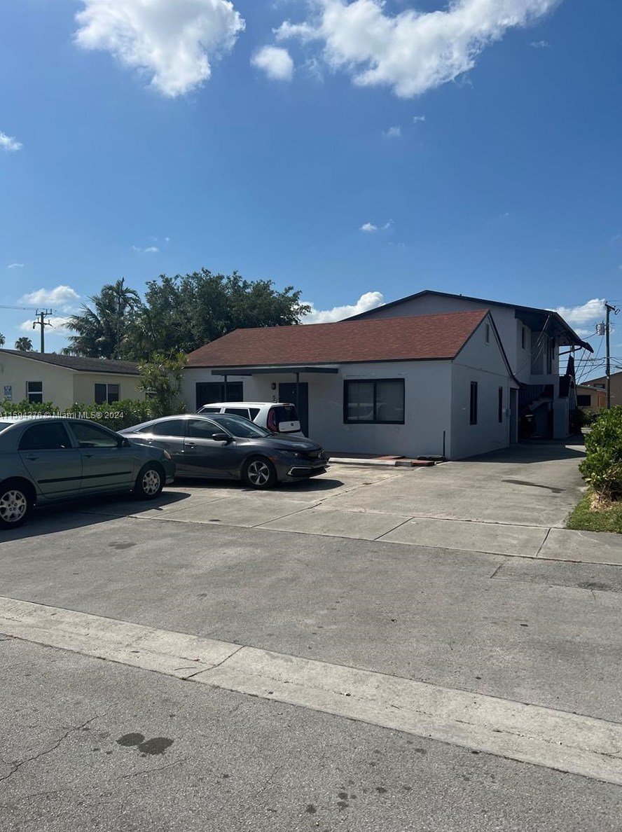 50 28th St, Hialeah FL  33010-1712 exterior