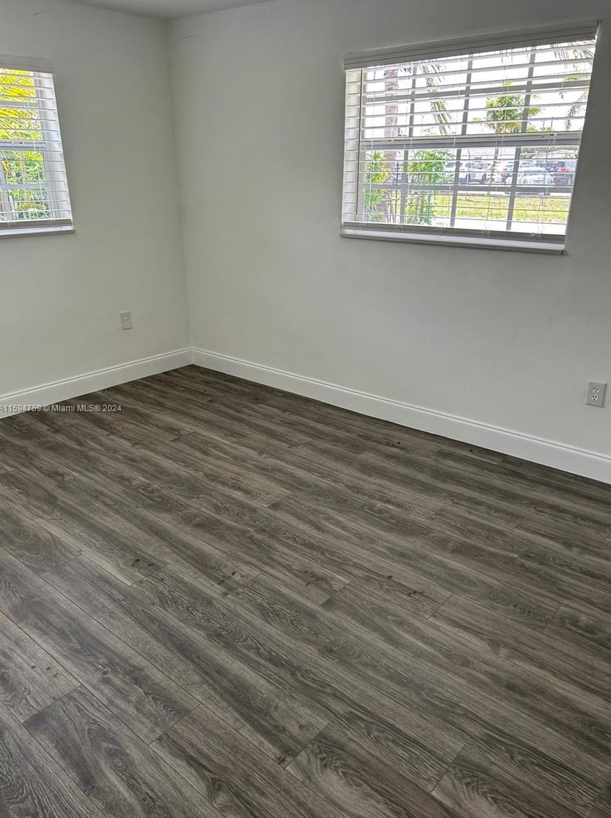 755 142 St, Miami FL 33186-8919 exterior