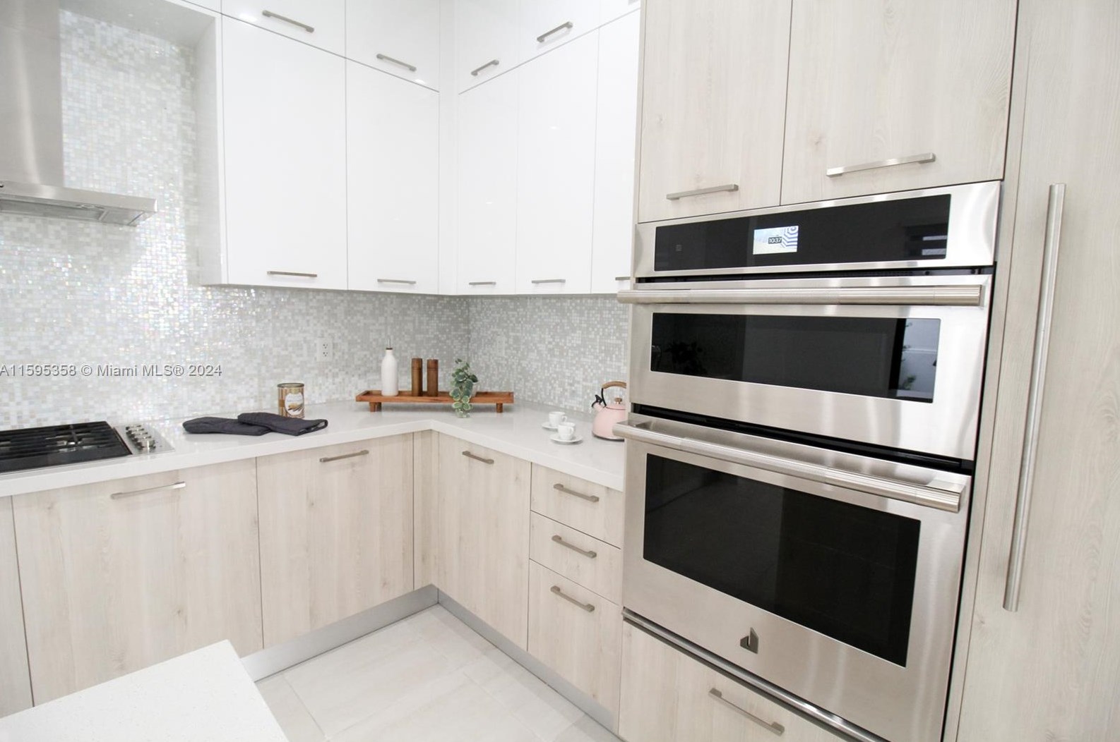 8208 44 Ter, Miami FL 33185 exterior