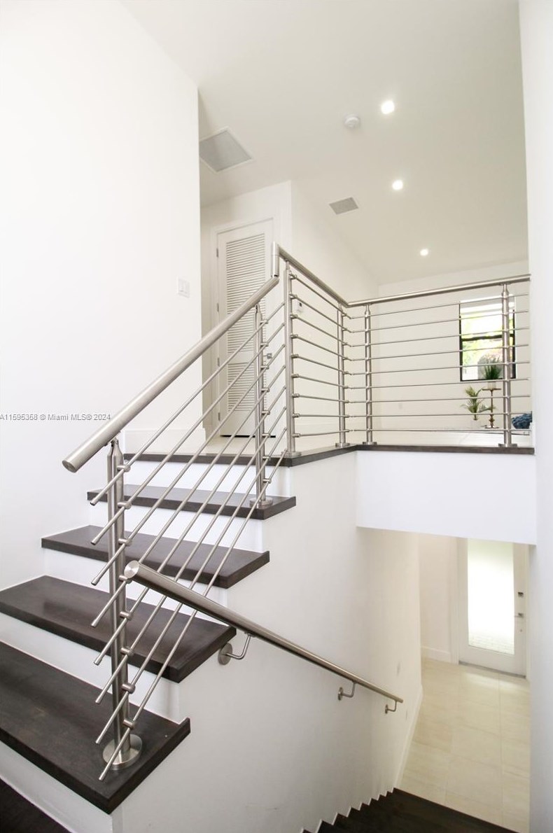 8208 44 Ter, Miami FL 33185 exterior