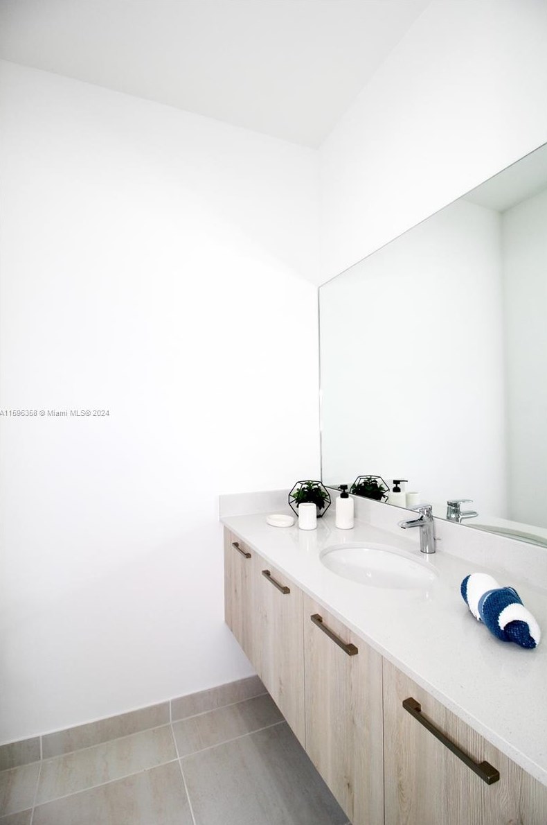 8208 44 Ter, Miami FL 33185 exterior