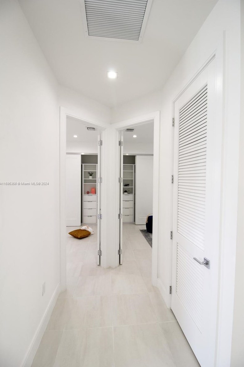 8208 44 Ter, Miami FL 33185 exterior