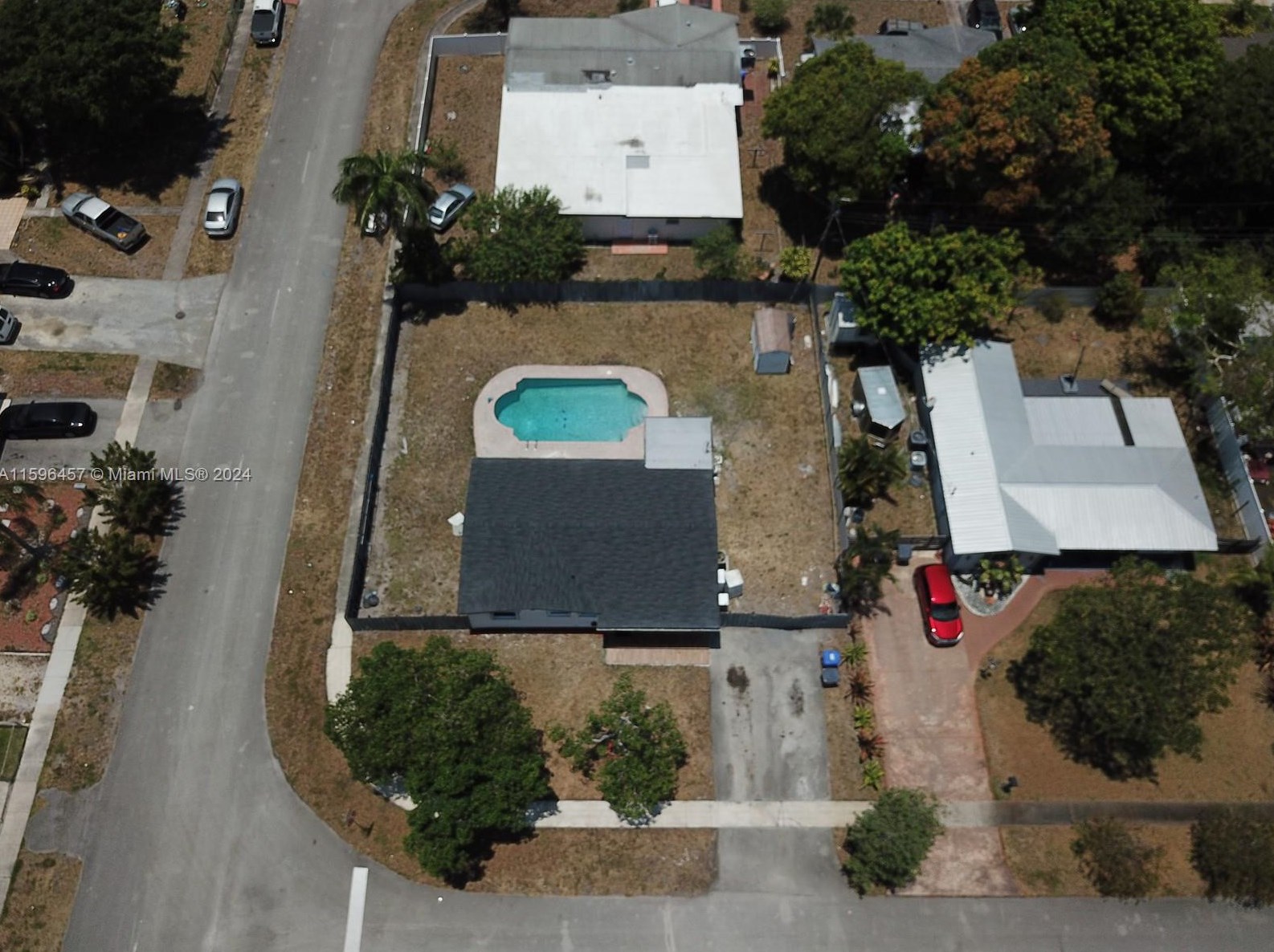 600 65 Ter, Hollywood FL  33024-7607 exterior