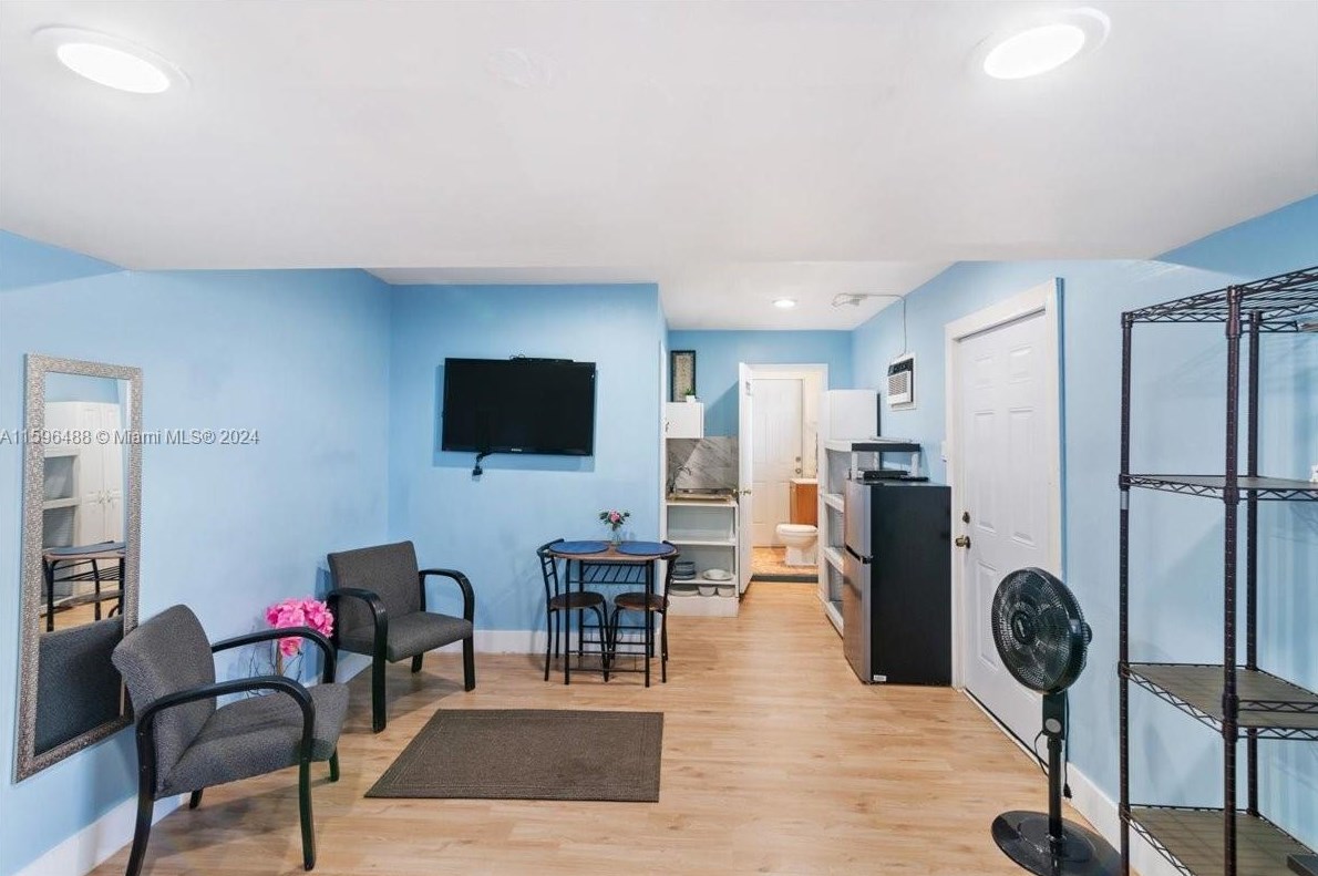 11230 181 St, Miami FL  33056-3400 exterior