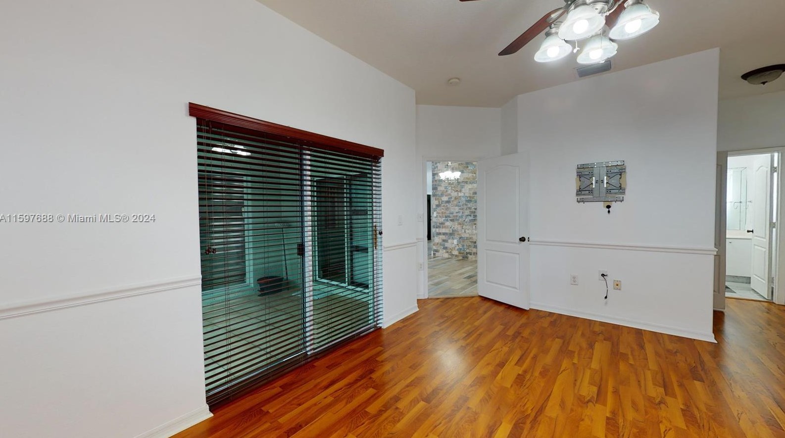 16266 54 Ter, Miami FL  33155-6210 exterior