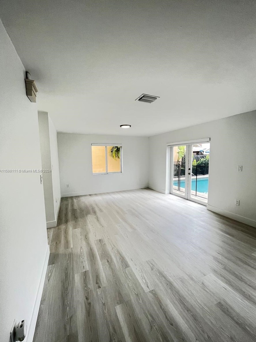 15543 137 Pl, Miami FL 33177-6417 exterior
