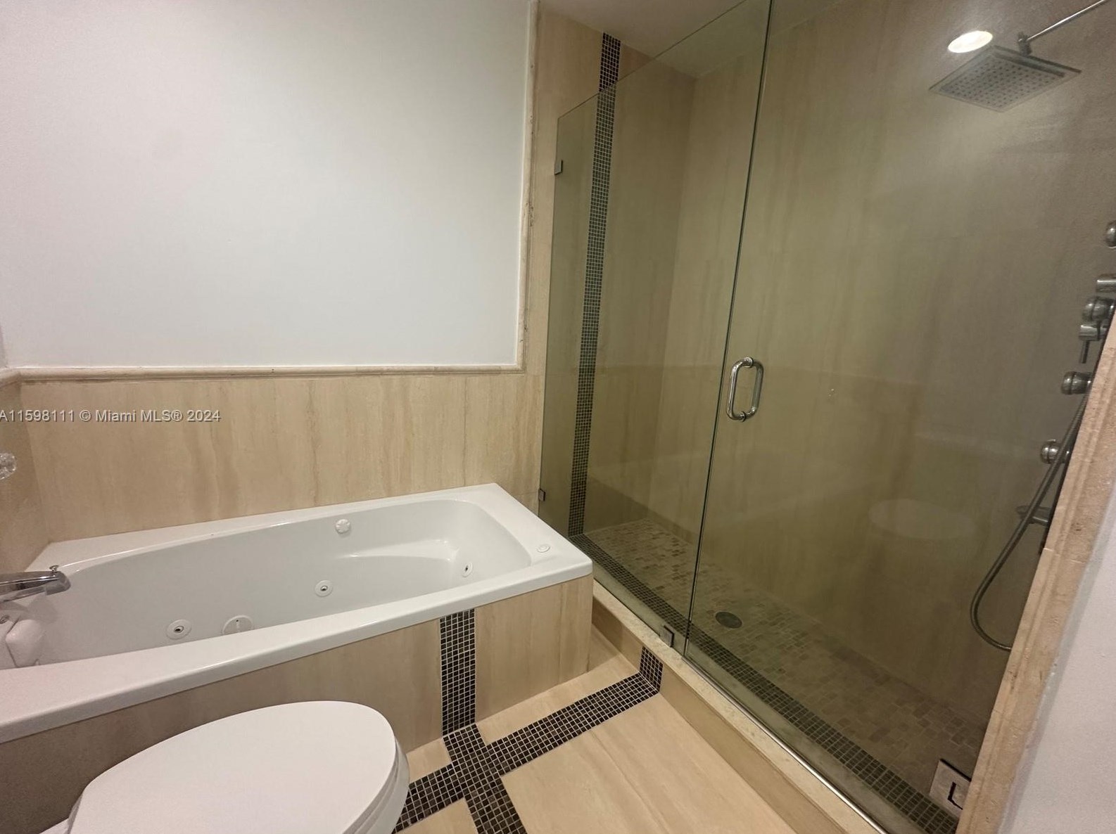 15543 137 Pl, Miami FL 33177-6417 exterior