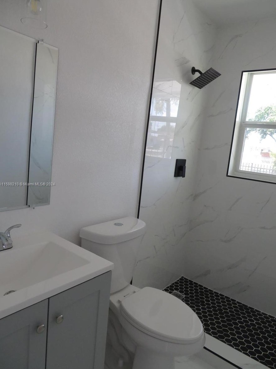 3200 211th St, Miami FL  33056-1004 exterior
