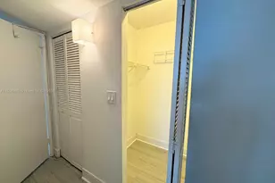 18151 NE 31st Ct, Aventura, FL 33160 - Photo 19