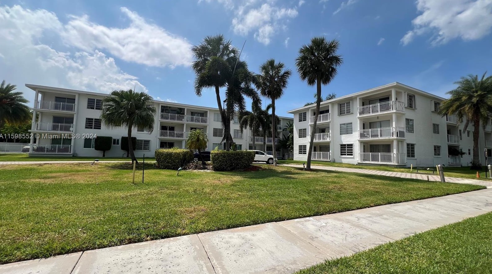 1631 114th St, Miami FL 33167-3644 exterior