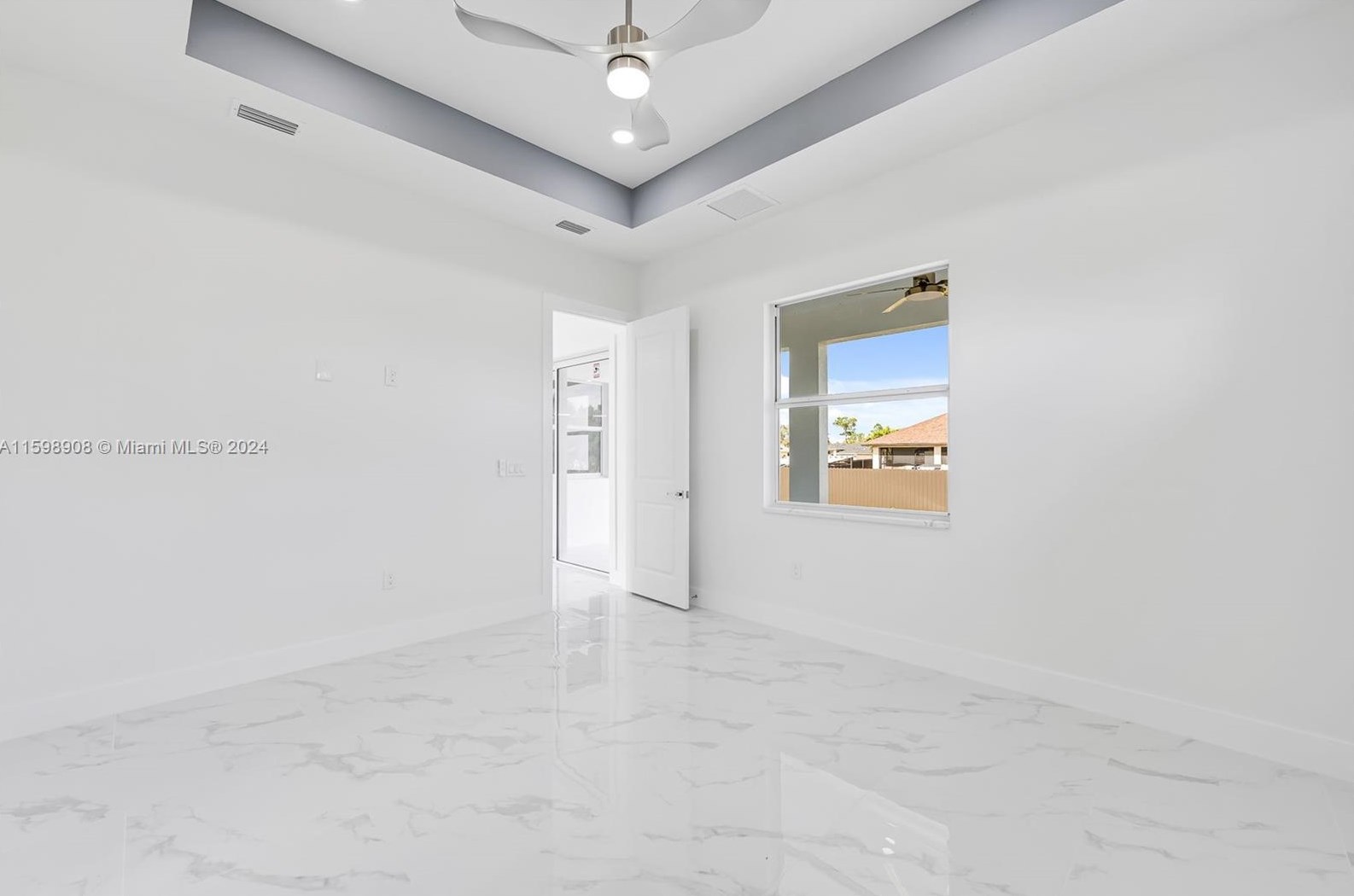 1104 Floyd Ave, Lehigh Acres FL  exterior