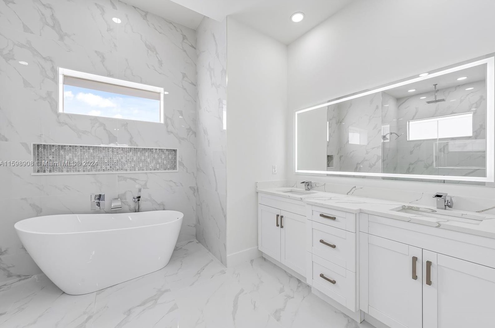 1104 Floyd Ave, Lehigh Acres FL  exterior