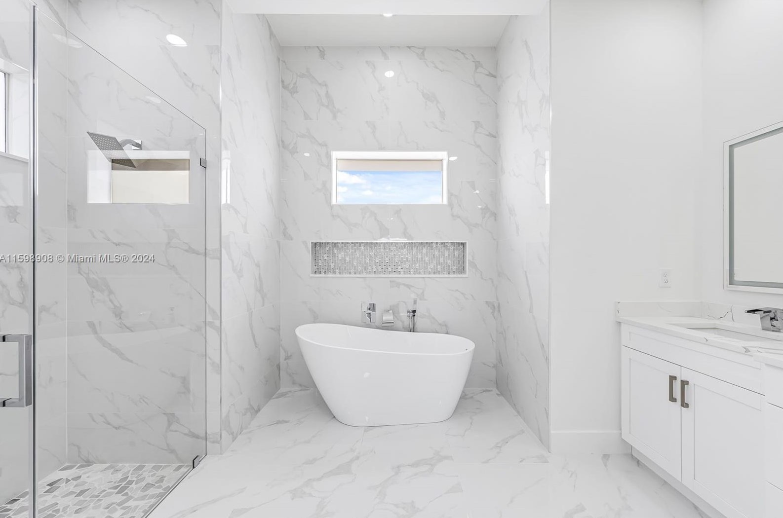 1104 Floyd Ave, Lehigh Acres FL  exterior