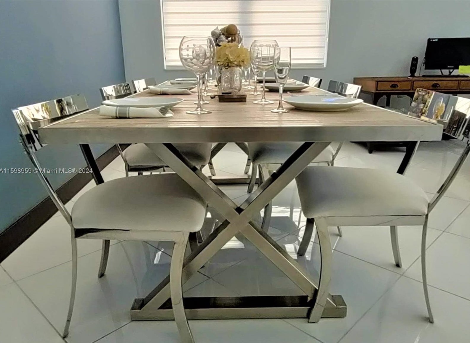 15800 88th Ave, Hialeah FL  33018-2019 exterior