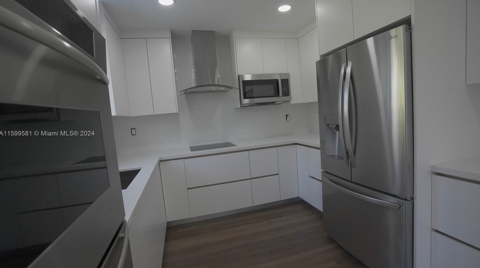 7302 140 Ct, Miami FL 33186-5725 exterior