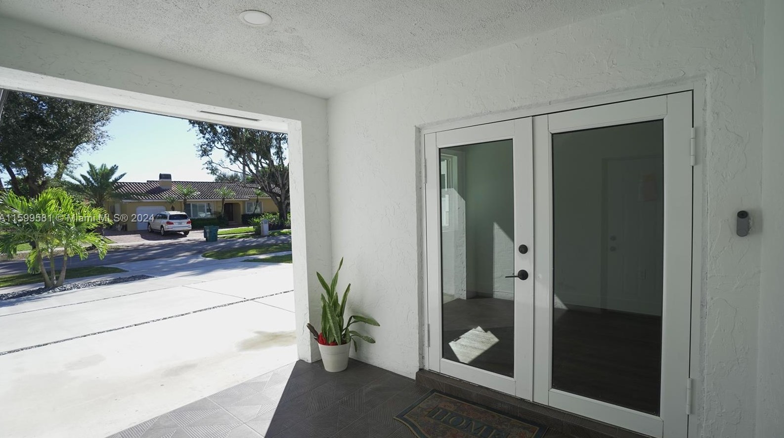 7302 140 Ct, Miami FL 33186-5725 exterior