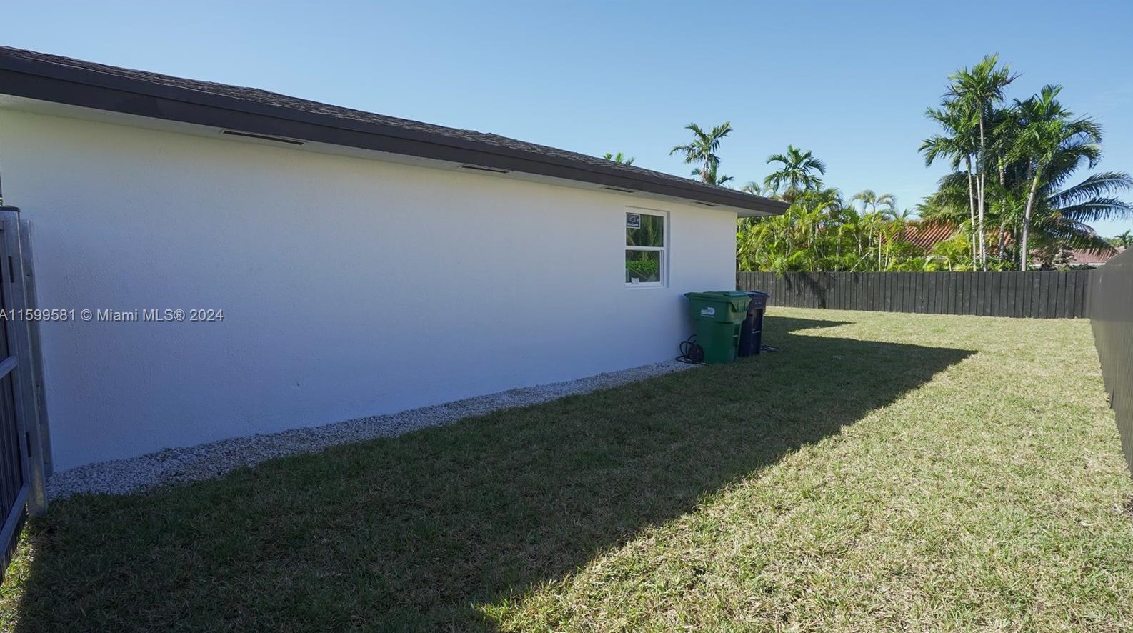 7302 140 Ct, Miami FL 33186-5725 exterior