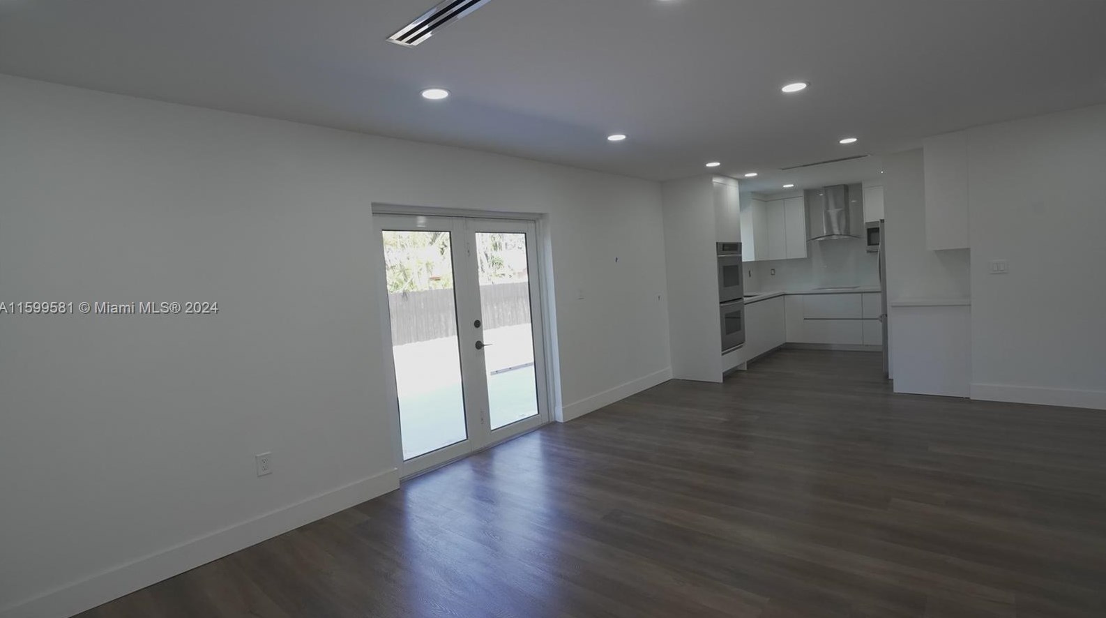 7302 140 Ct, Miami FL 33186-5725 exterior