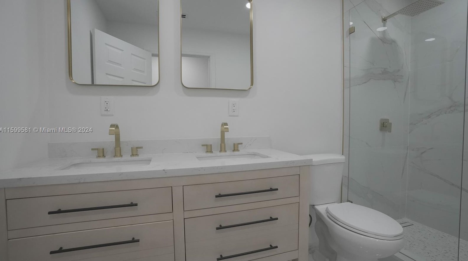 7302 140 Ct, Miami FL 33186-5725 exterior