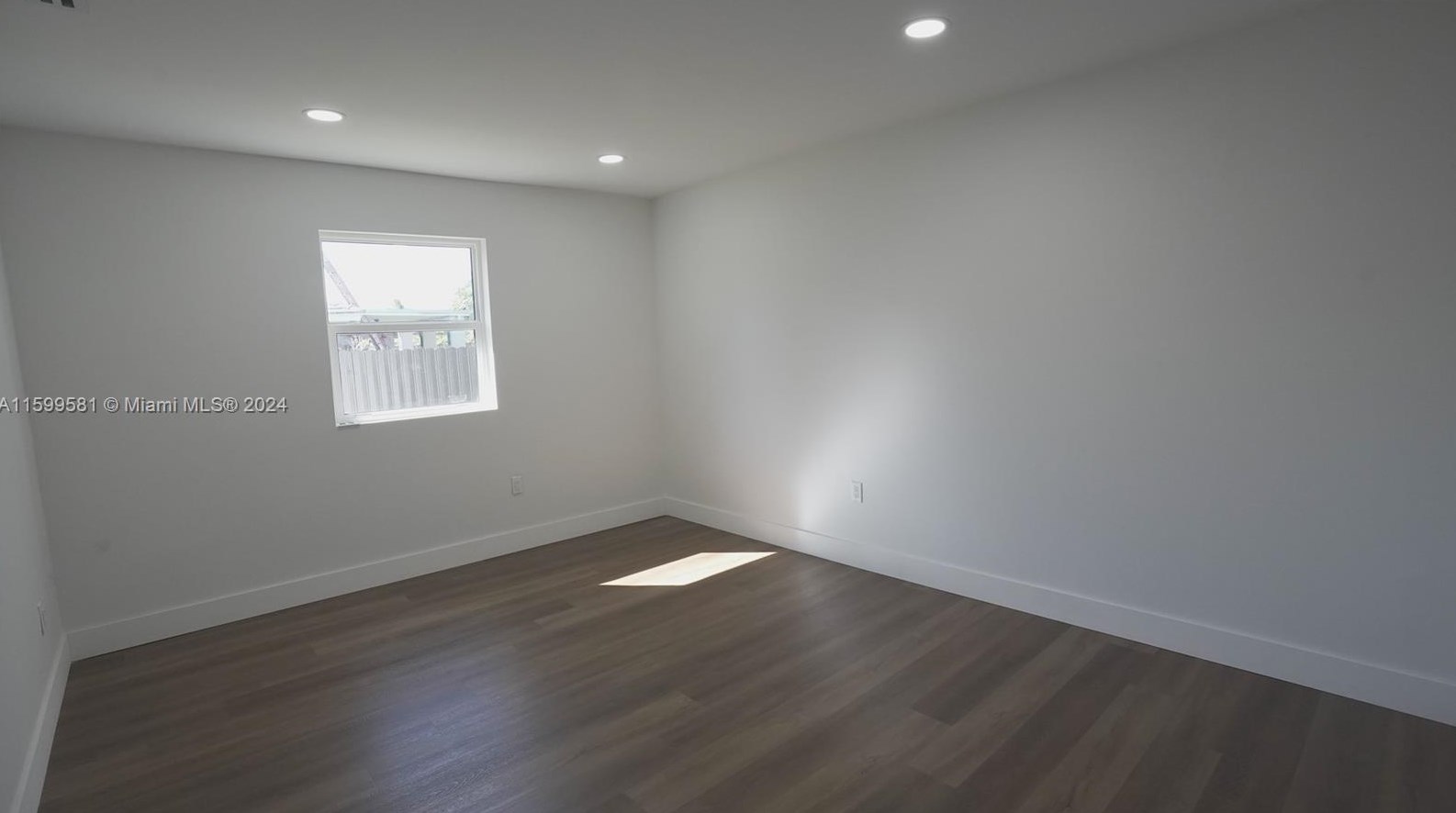 7302 140 Ct, Miami FL 33186-5725 exterior