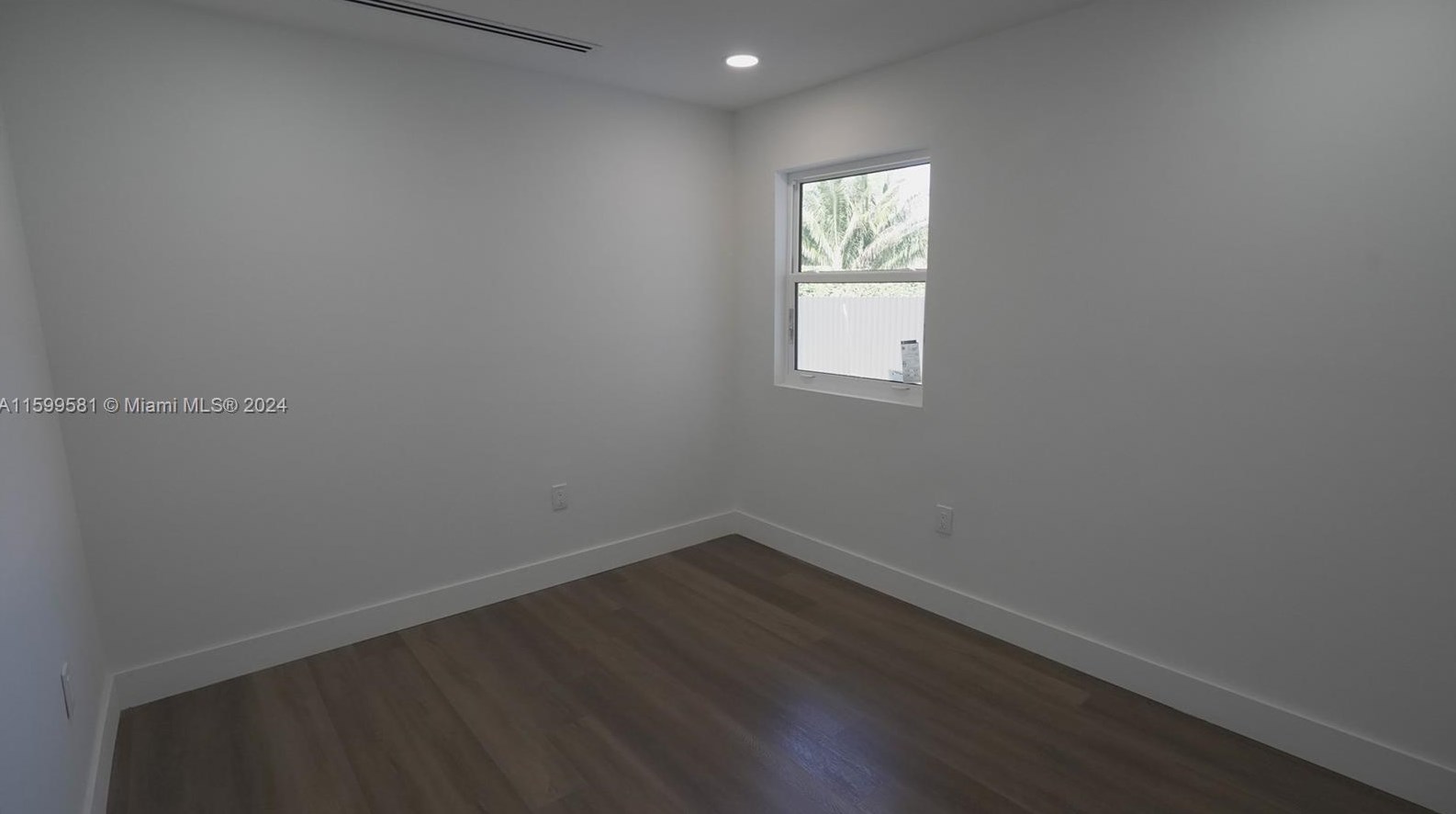 7302 140 Ct, Miami FL 33186-5725 exterior