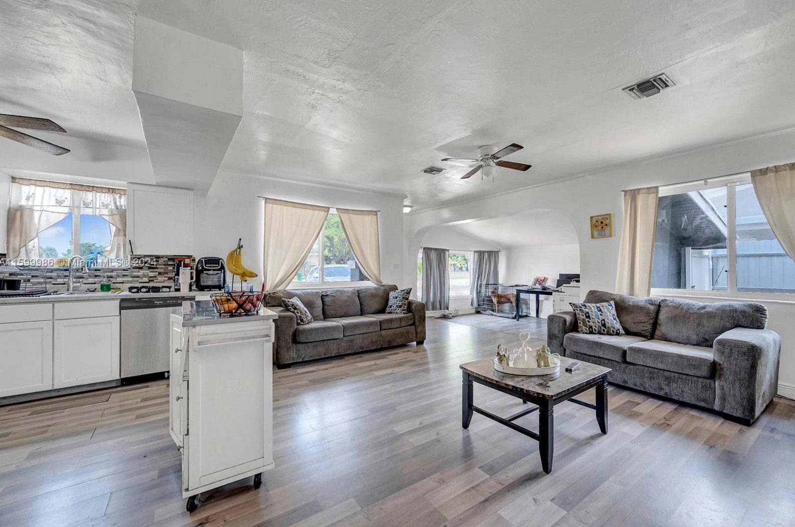 7330 Miramar Pkwy, Hollywood FL 33023-5851 exterior