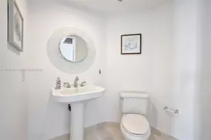 3370 Hidden Bay Dr, Aventura, FL 33180 - Photo 31