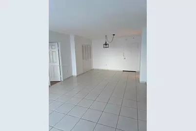 400 Kings Point Dr #719, Sunny Isles Beach, FL 33160 - Photo 5