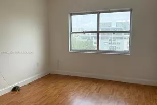 400 Kings Point Dr, Sunny Isles Beach, FL 33160 - Photo 11