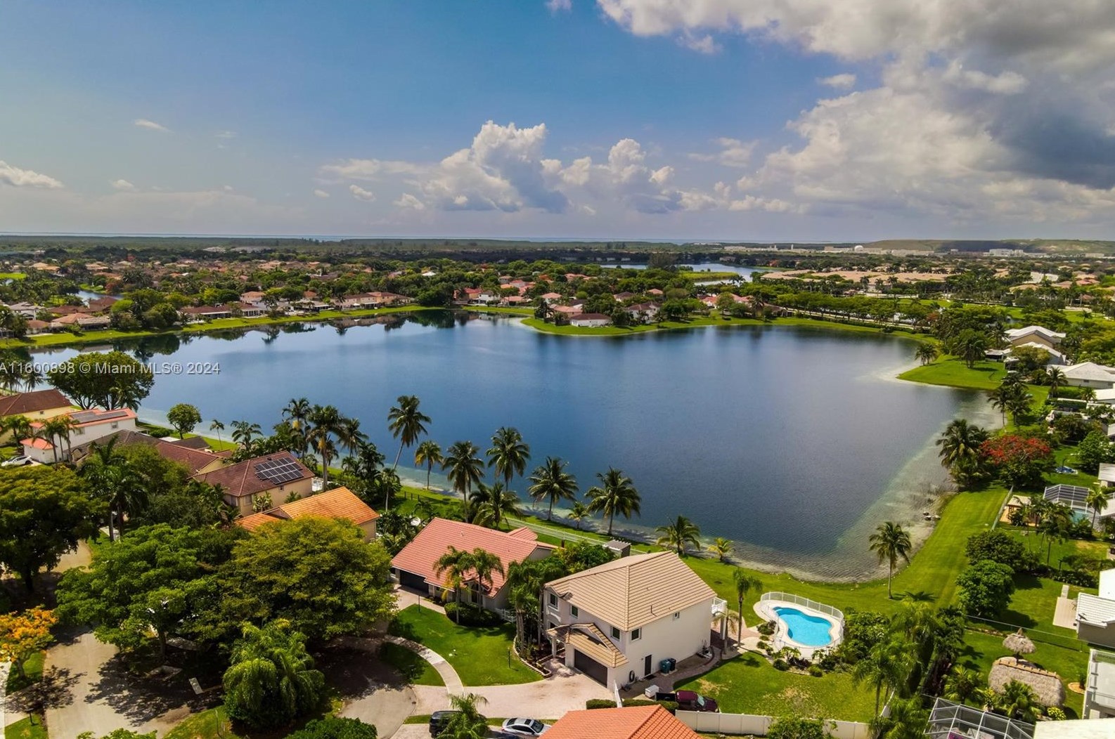 9391 212 Ter, Miami FL 33189-3728 exterior