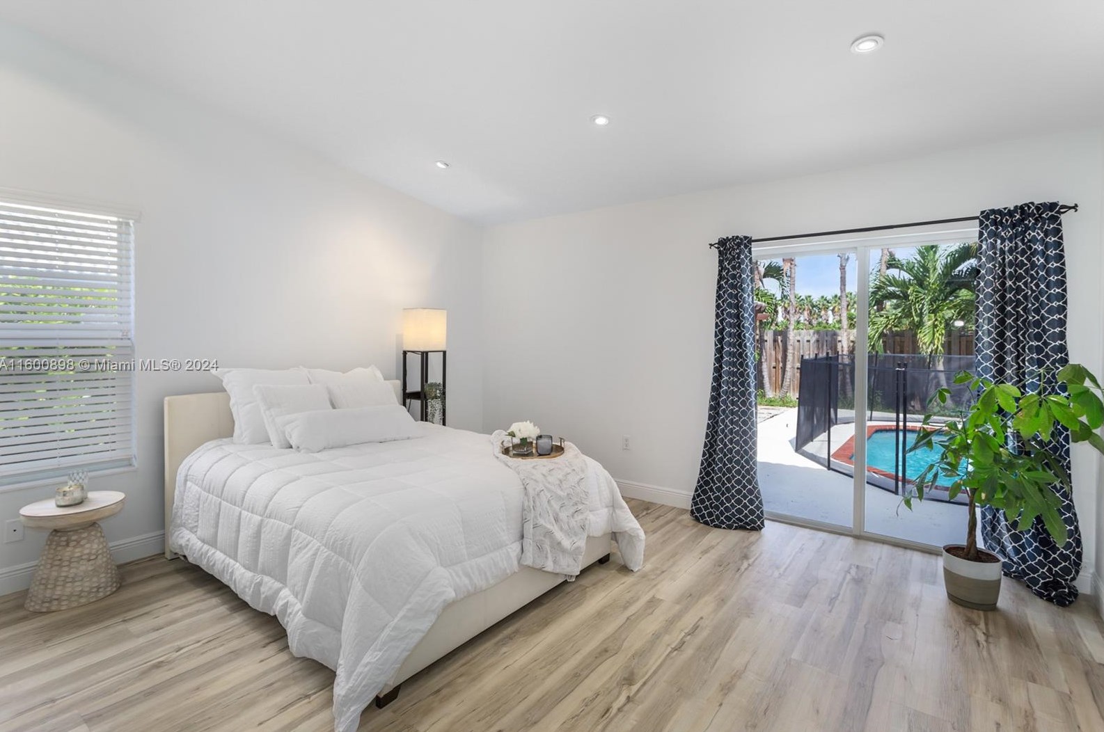 9391 212 Ter, Miami FL 33189-3728 exterior