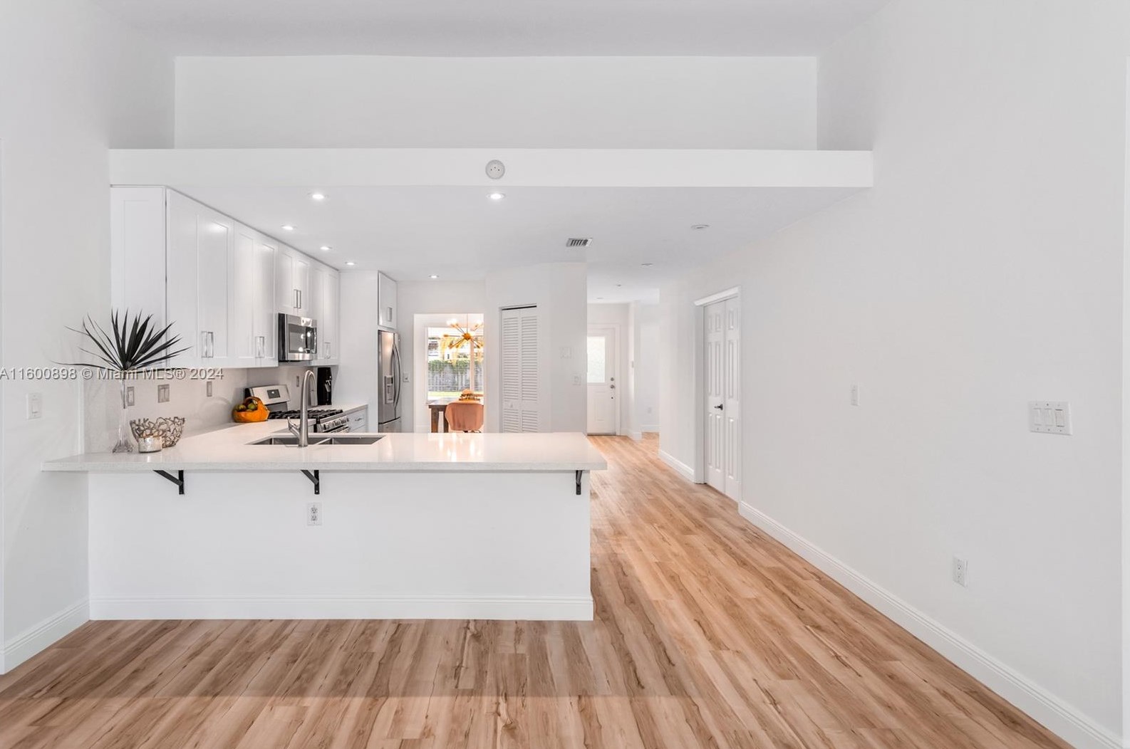 9391 212 Ter, Miami FL 33189-3728 exterior