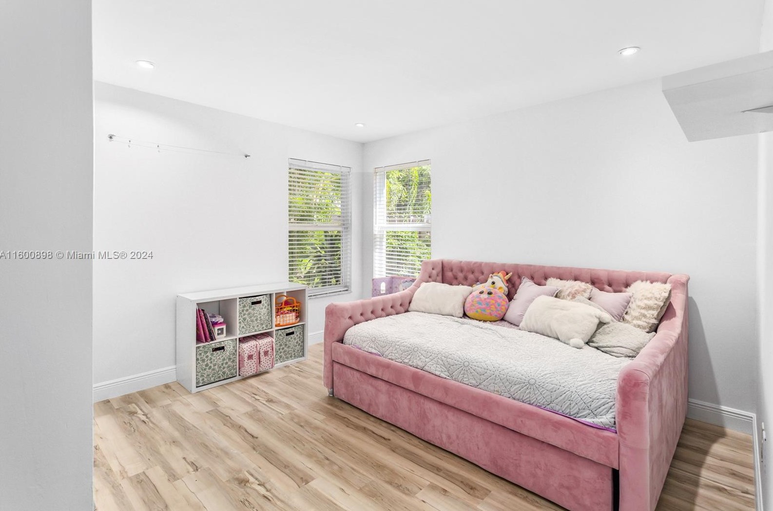 9391 212 Ter, Miami FL 33189-3728 exterior