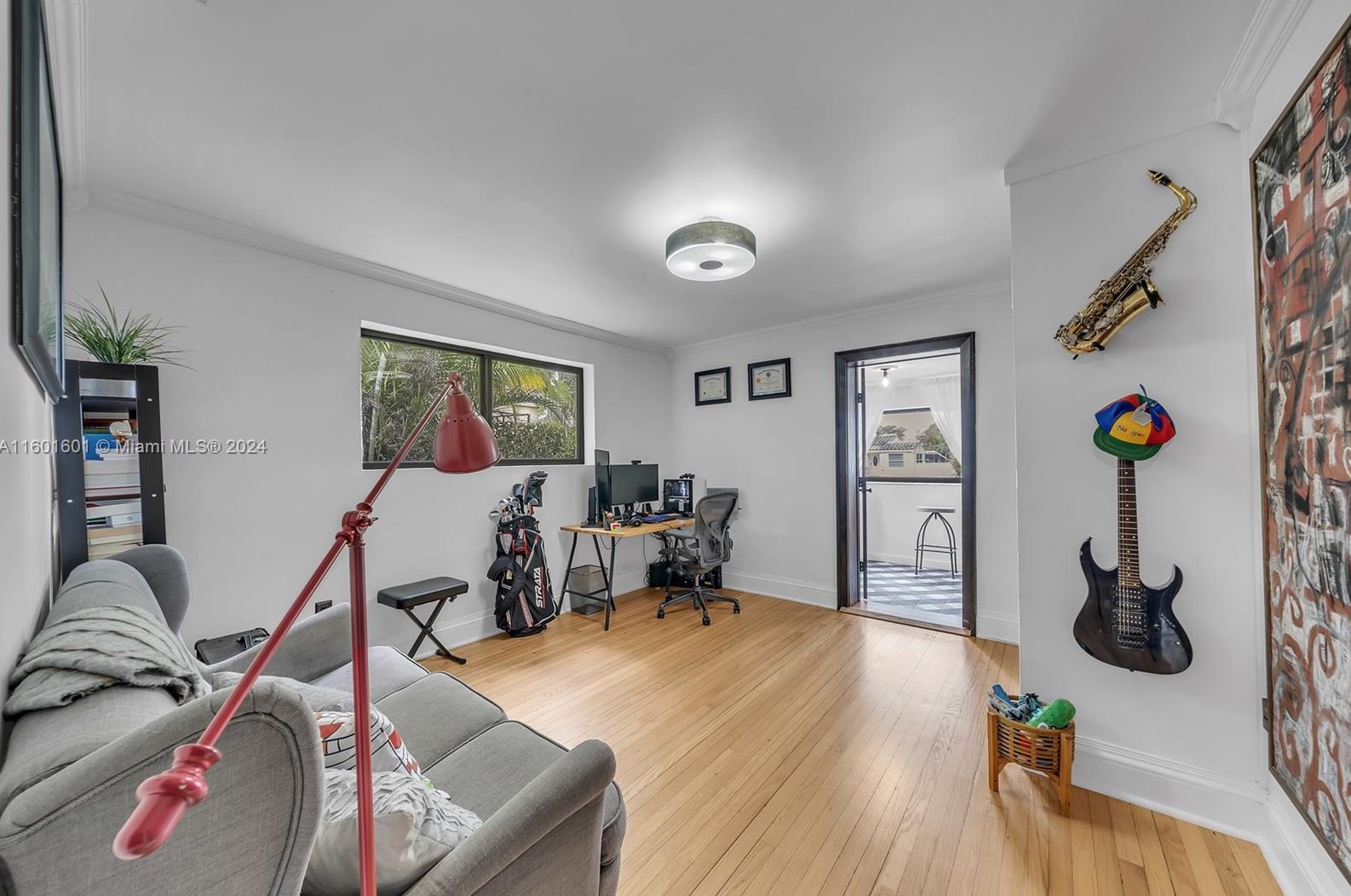 549 Ln Villa Dr, Miami FL 33166-6029 exterior