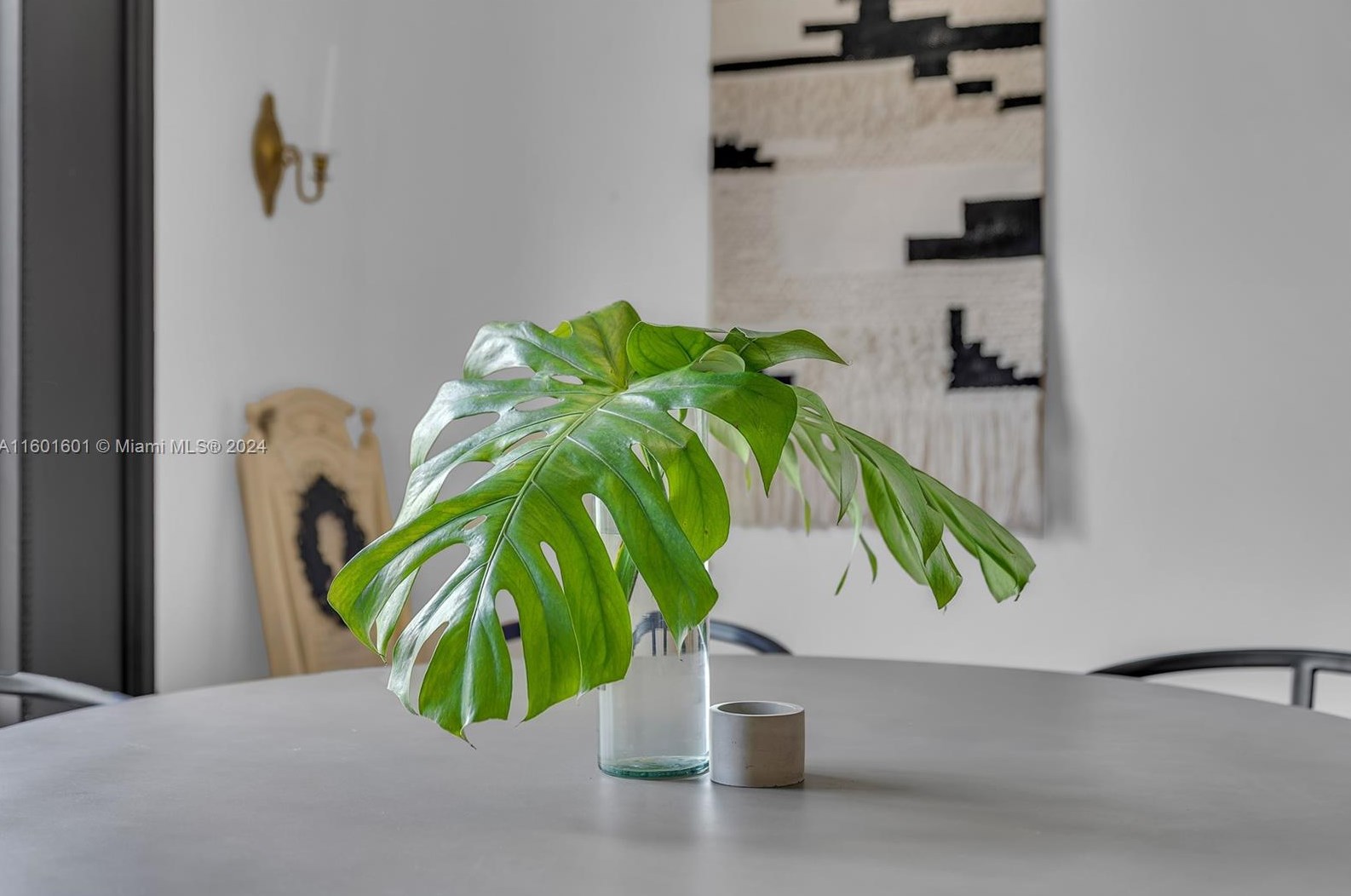 549 Ln Villa Dr, Miami FL 33166-6029 exterior