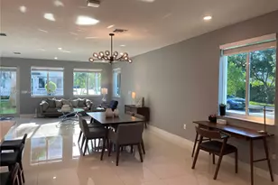 6683 NW 103rd Pkwy, Doral, FL 33178 - Photo 7