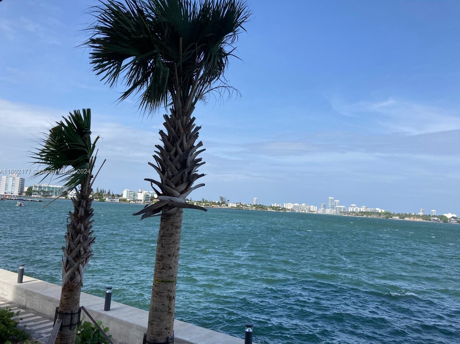 7501 Treasure Dr, Miami FL 33141-4310 exterior