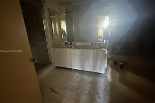 20281 E Country Club Dr, Aventura, FL 33180 - Photo 43