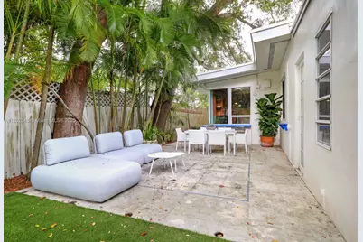 84 W Shore Dr, Coconut Grove, FL 33133 - Photo 19