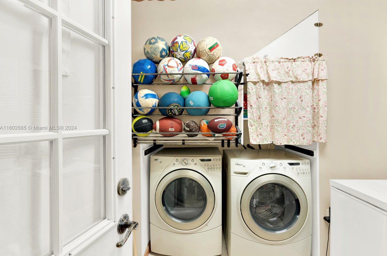 10000 51 Ln, Miami FL  33178-1943 exterior