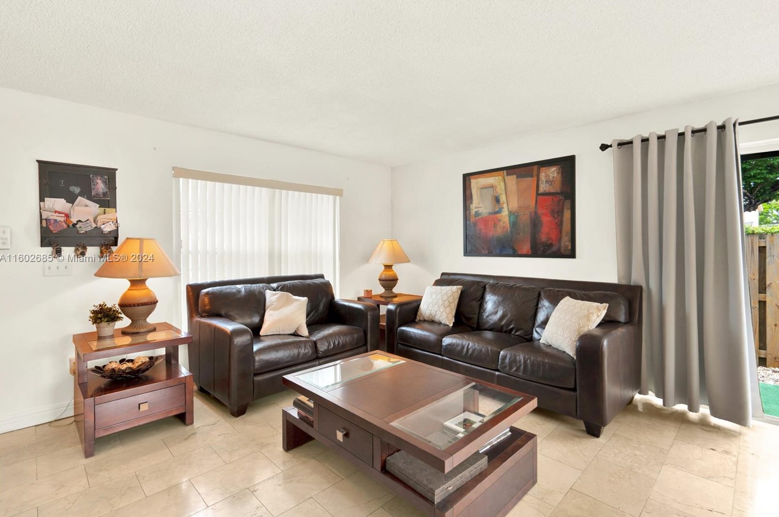 10000 51 Ln, Miami FL  33178-1943 exterior