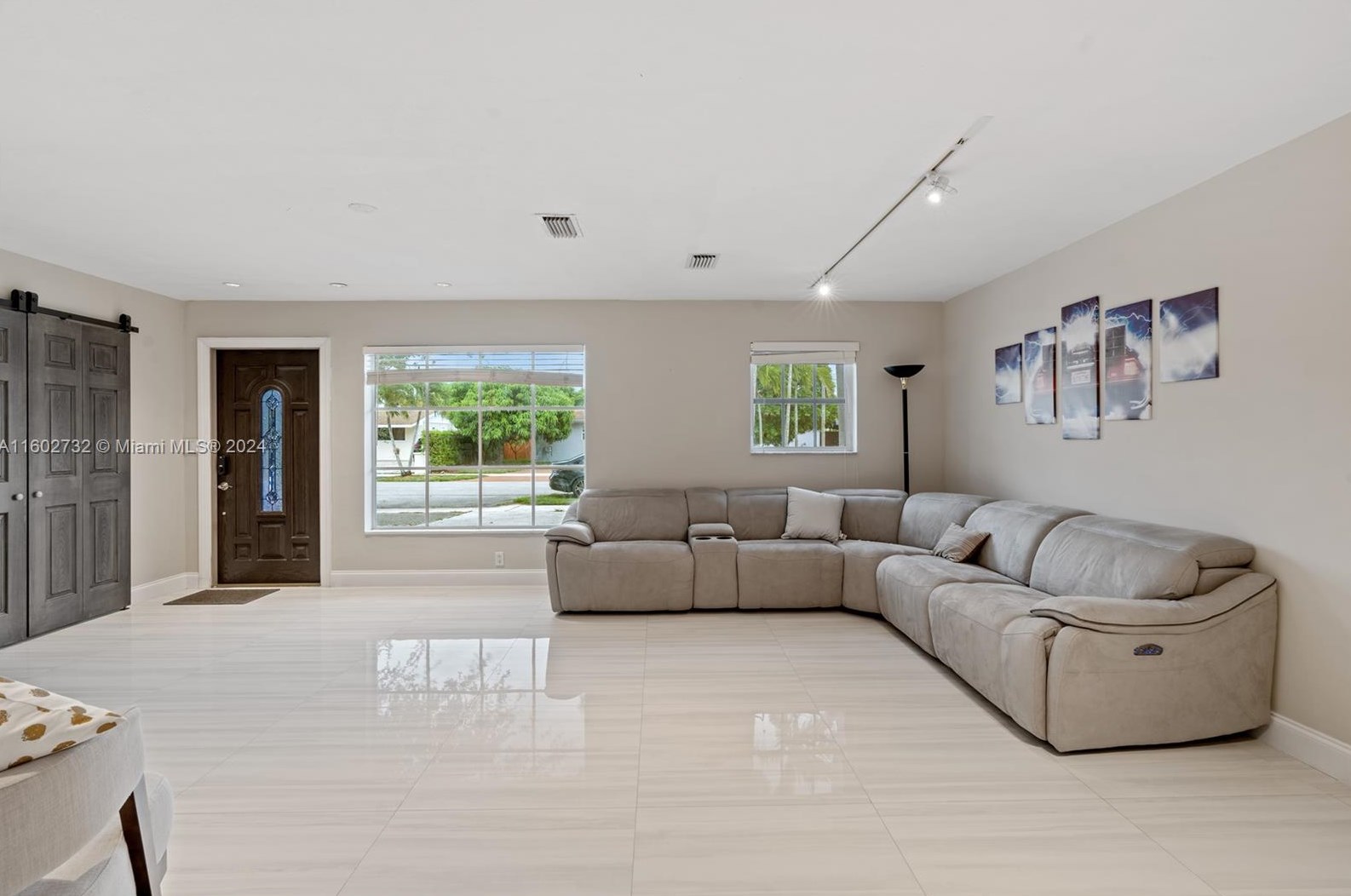 10015 83rd St, Miami FL  33173-4011 exterior
