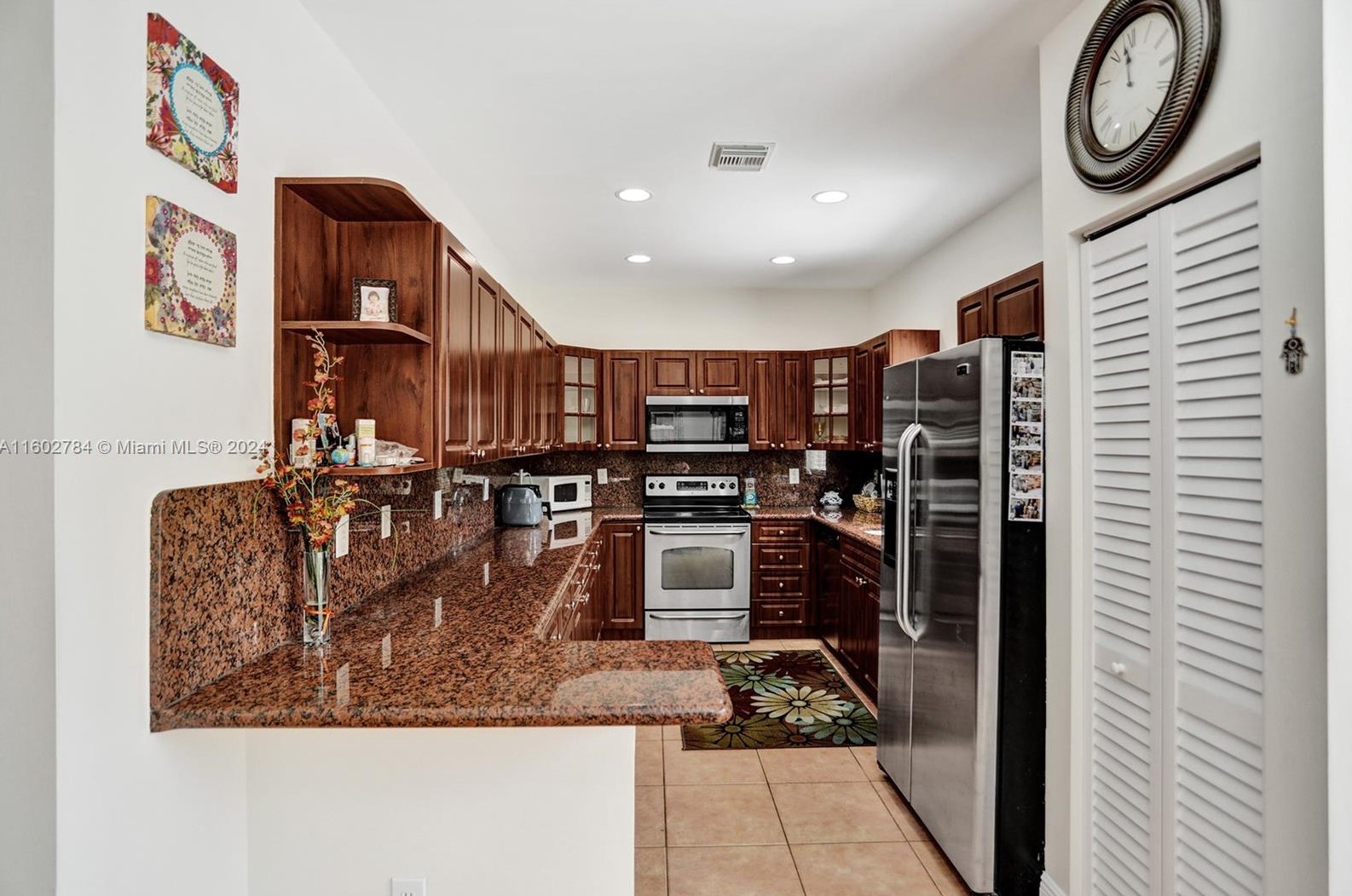 1305 30 Ct, Hollywood FL 33021-5000 exterior