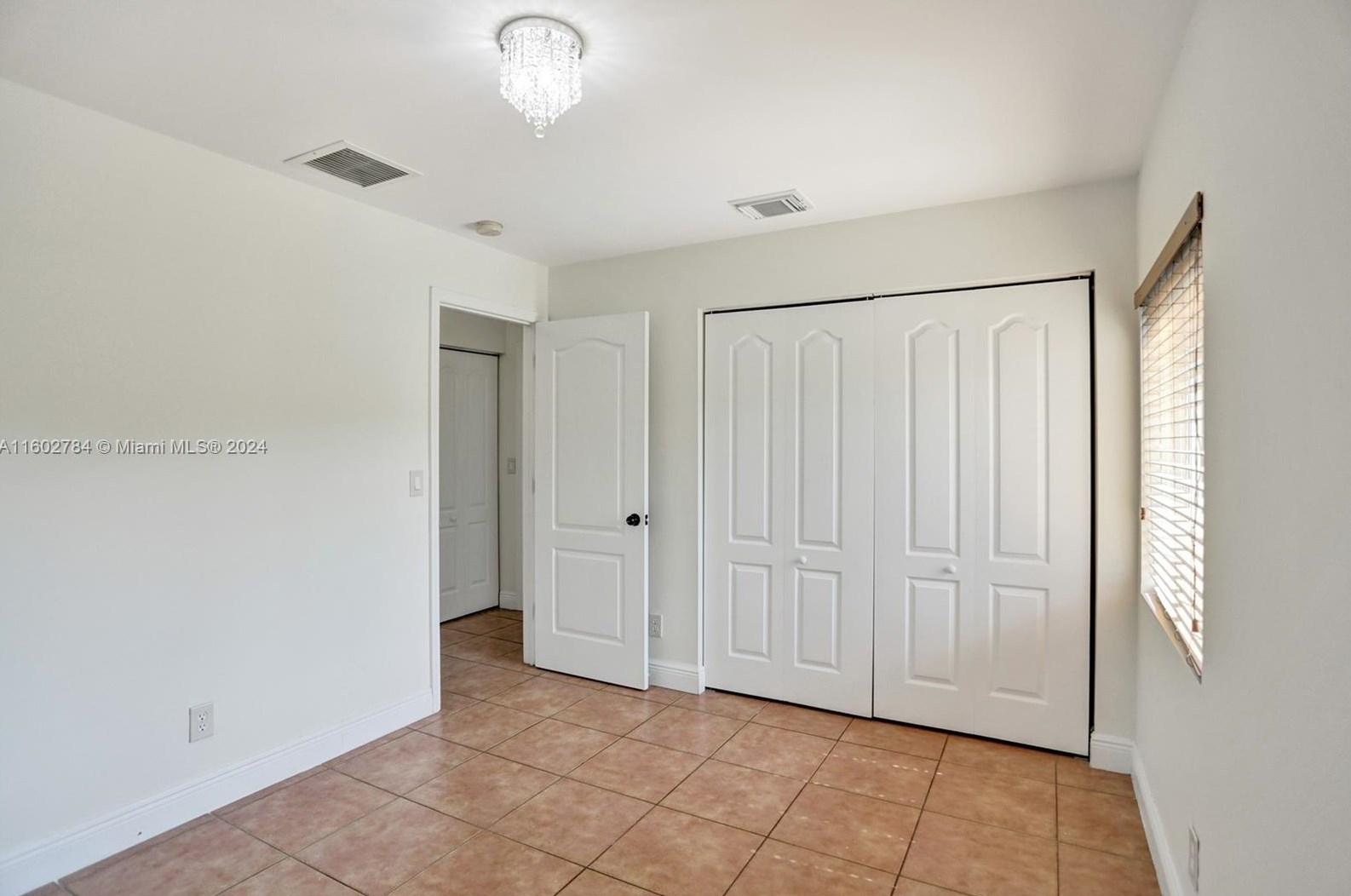 1305 30 Ct, Hollywood FL 33021-5000 exterior
