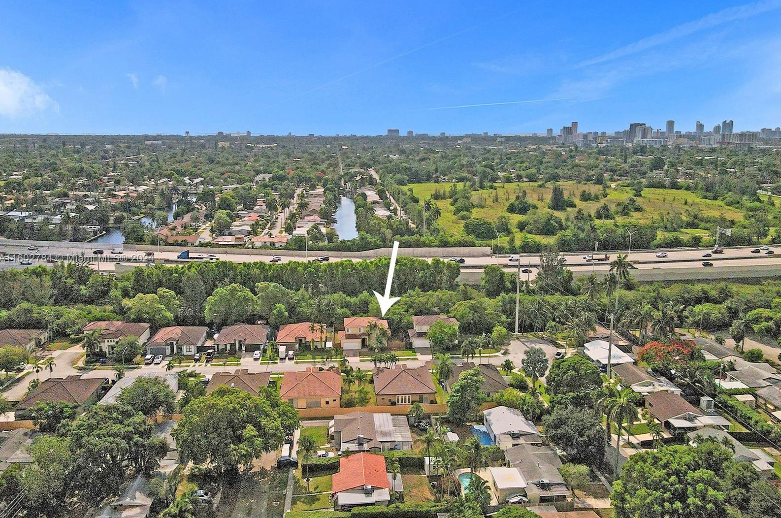 1305 30 Ct, Hollywood FL 33021-5000 exterior