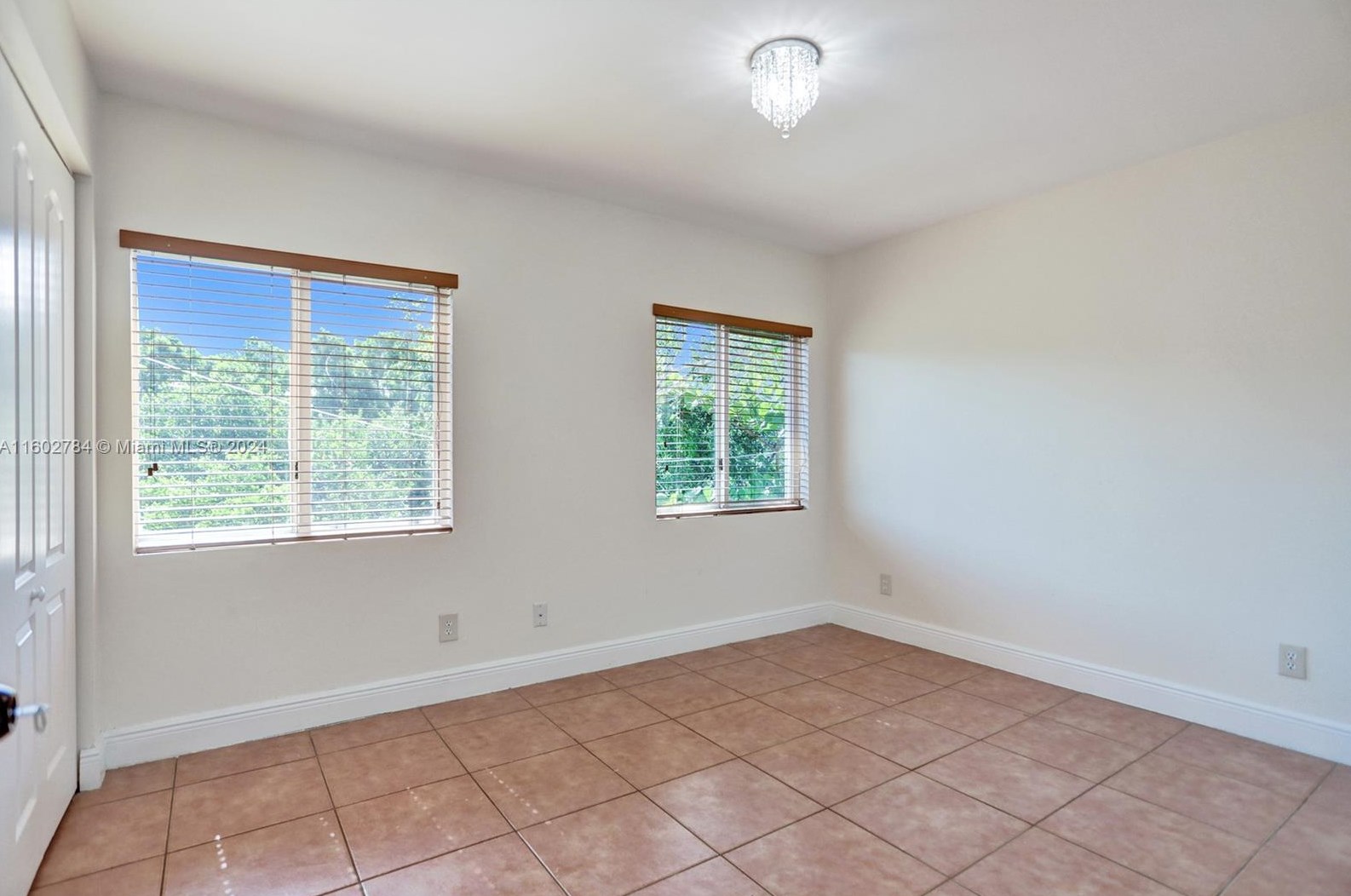 1305 30 Ct, Hollywood FL 33021-5000 exterior
