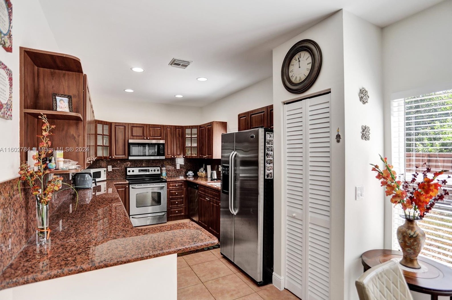 1305 30 Ct, Hollywood FL 33021-5000 exterior